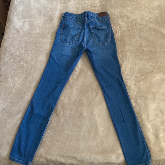 Hollister Jeans - Picture 2 of 5